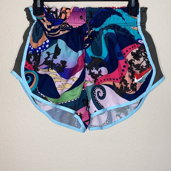 Nike Women's Tempo Luxe Icon Clash Tempo Running Shorts - Picture 4 of 7